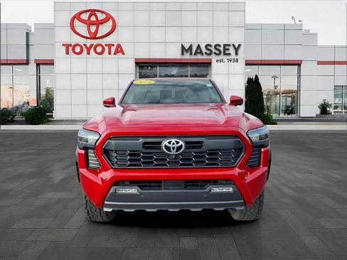 Used 2024 Toyota Tacoma TRD Off-Road image 8