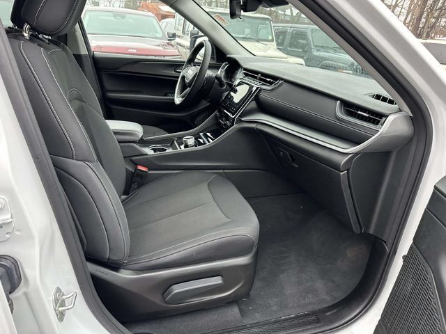Certified 2024 Jeep Grand Cherokee Laredo X AWD/4WD image 23