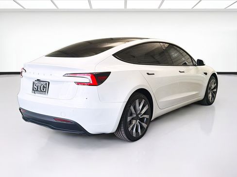Used 2025 Tesla Model 3 image 4