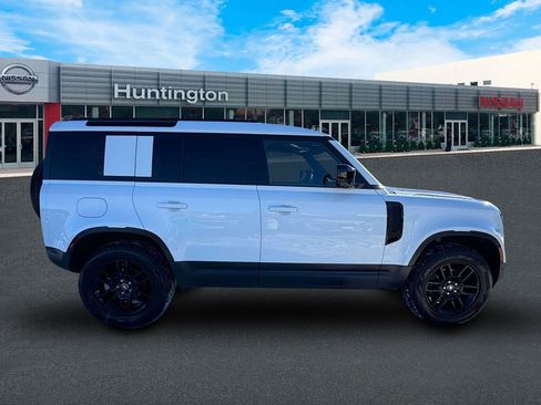 Used 2025 Land Rover Defender 110 S image 9