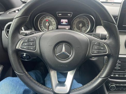 Used 2017 Mercedes-Benz GLA 250 4MATIC image 6