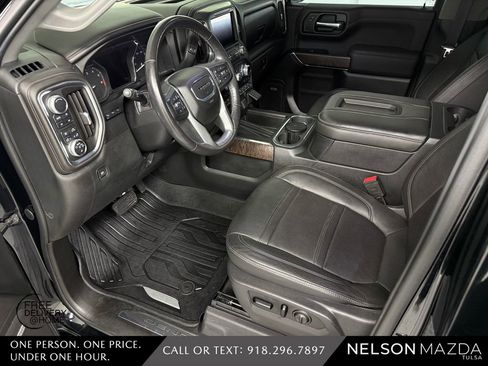 Used 2019 GMC Sierra 1500 Denali w/ Denali Ultimate Package AWD/4WD image 17