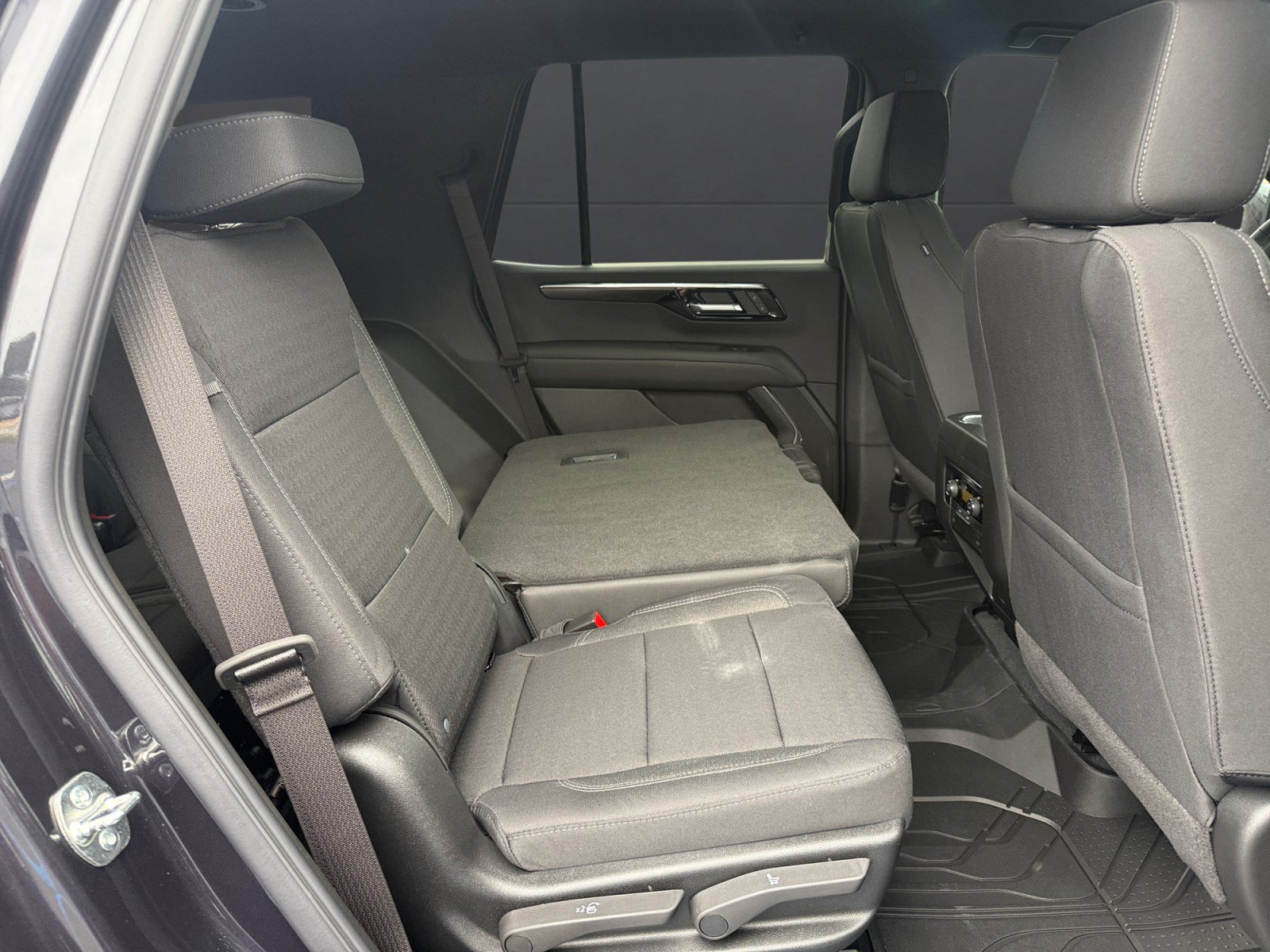 New 2027 Chevrolet Tahoe LS RWD image 9