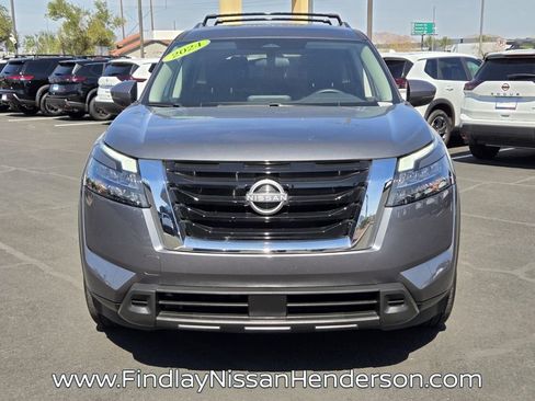 Used 2024 Nissan Pathfinder SV image 8