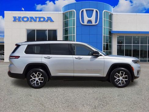 Used 2024 Jeep Grand Cherokee L Limited w/ Luxury Tech Group II image 2