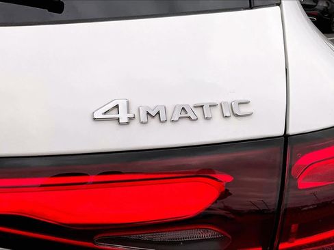 Certified 2025 Mercedes-Benz GLC 300 4MATIC image 10
