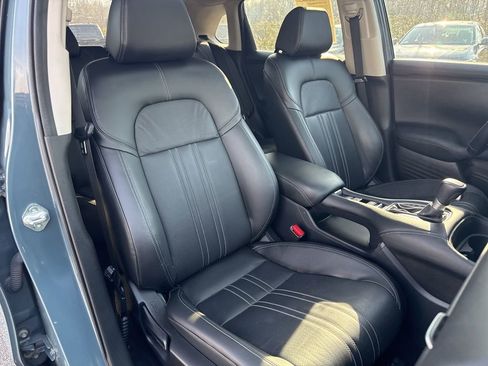 Used 2023 Honda HR-V EX-L image 16