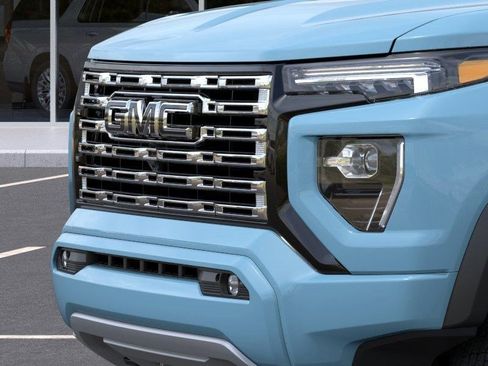 New 2026 GMC Canyon Denali w/ LPO, Black Badging Package AWD/4WD image 14