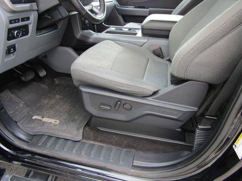 Certified 2022 Ford F150 XLT w/ Equipment Group 302A High image 17