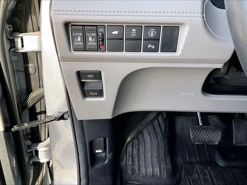 Certified 2024 Honda Odyssey Elite image 32