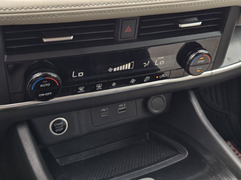 Certified 2023 Nissan Rogue SV FWD image 22