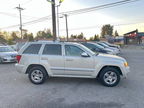 Used 2006 Jeep Grand Cherokee Overland image 8
