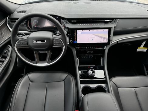 New 2026 Jeep Grand Cherokee L Limited w/ Limited Altitude Package image 13