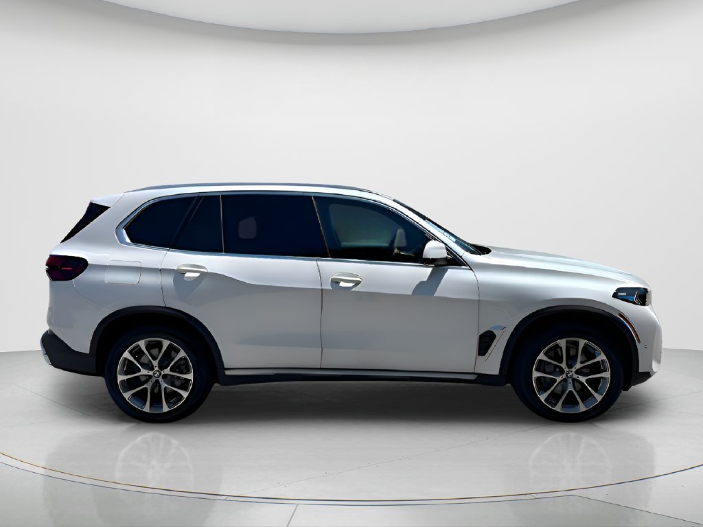 Used 2026 BMW X5 sDrive40i w/ Parking Assistance Package RWD image 4