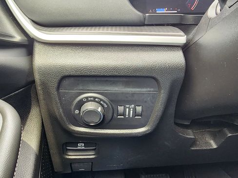 Used 2024 Jeep Grand Cherokee L Laredo image 39