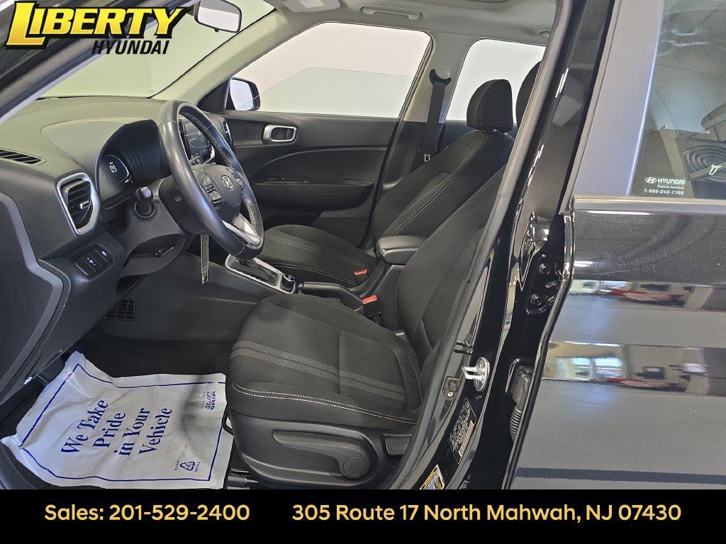 Certified 2023 Hyundai Venue SEL w/ Cargo Package FWD image 10