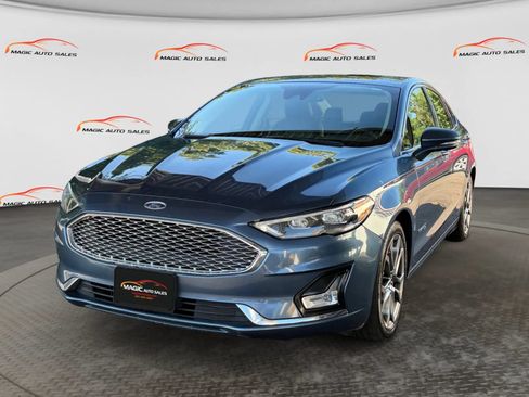 Used 2019 Ford Fusion Titanium FWD image 1
