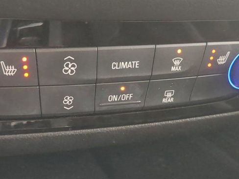 Used 2024 Buick Enclave Essence w/ Experience Buick Package image 23