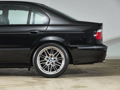 Used 2003 BMW M5 RWD image 26