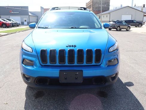 Used 2018 Jeep Cherokee Limited w/ High Altitude Package AWD/4WD image 12