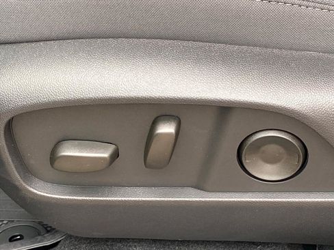 New 2026 Chevrolet Equinox LT w/ Convenience Package II FWD image 15