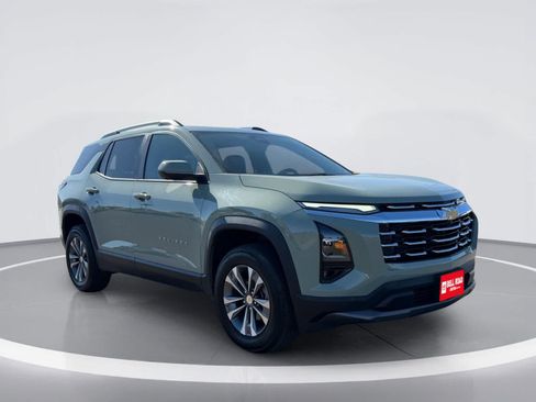 Used 2025 Chevrolet Equinox LT w/ Convenience Package II FWD image 5