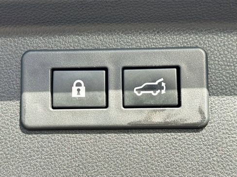 Used 2023 Subaru Forester Touring w/ Popular Package #3 image 37