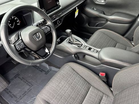 Certified 2025 Honda HR-V Sport image 4