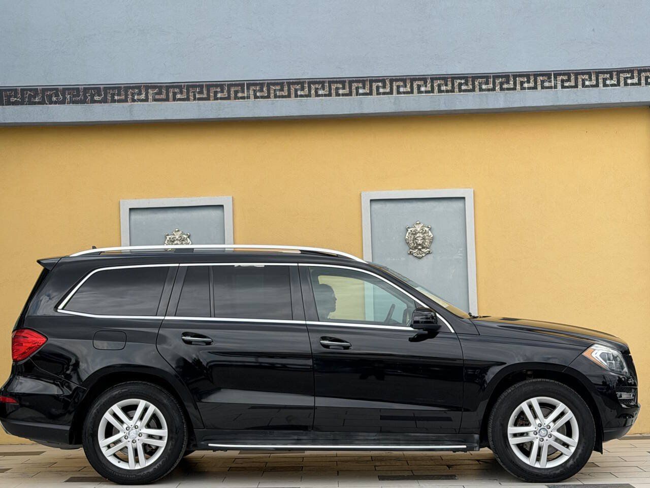Used 2013 Mercedes-Benz GL 320 BlueTEC 4MATIC image 7