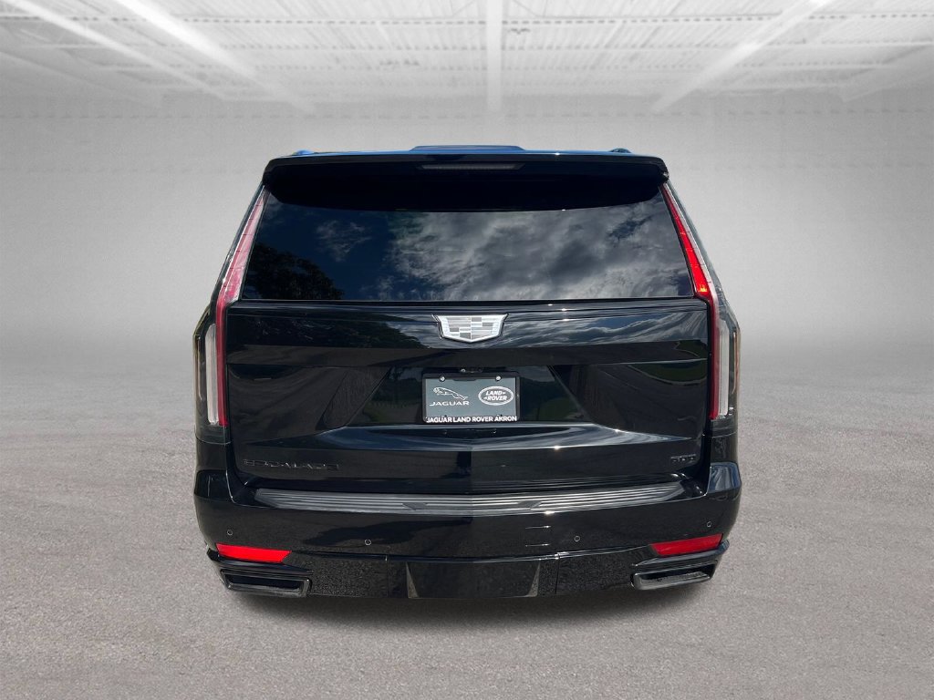 Used 2023 Cadillac Escalade Sport w/ LPO, ONYX Package AWD/4WD image 4