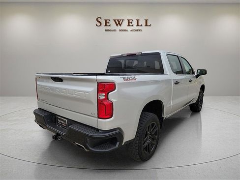 Used 2021 Chevrolet Silverado 1500 LT Trail Boss w/ Convenience Package II image 5
