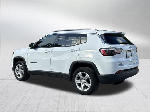 Used 2023 Jeep Compass Latitude AWD/4WD image 7