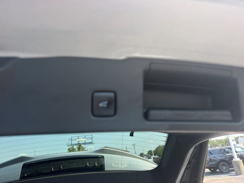 Used 2024 Ford Escape ST-Line FWD image 9