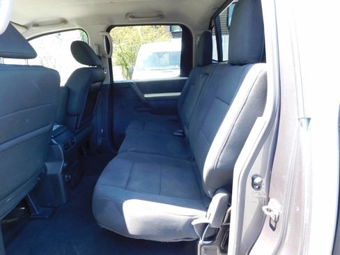 Used 2013 Nissan Titan SV w/ SV Value Truck Pkg image 5