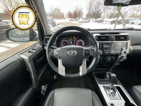 Used 2022 Toyota 4Runner SR5 Premium image 13