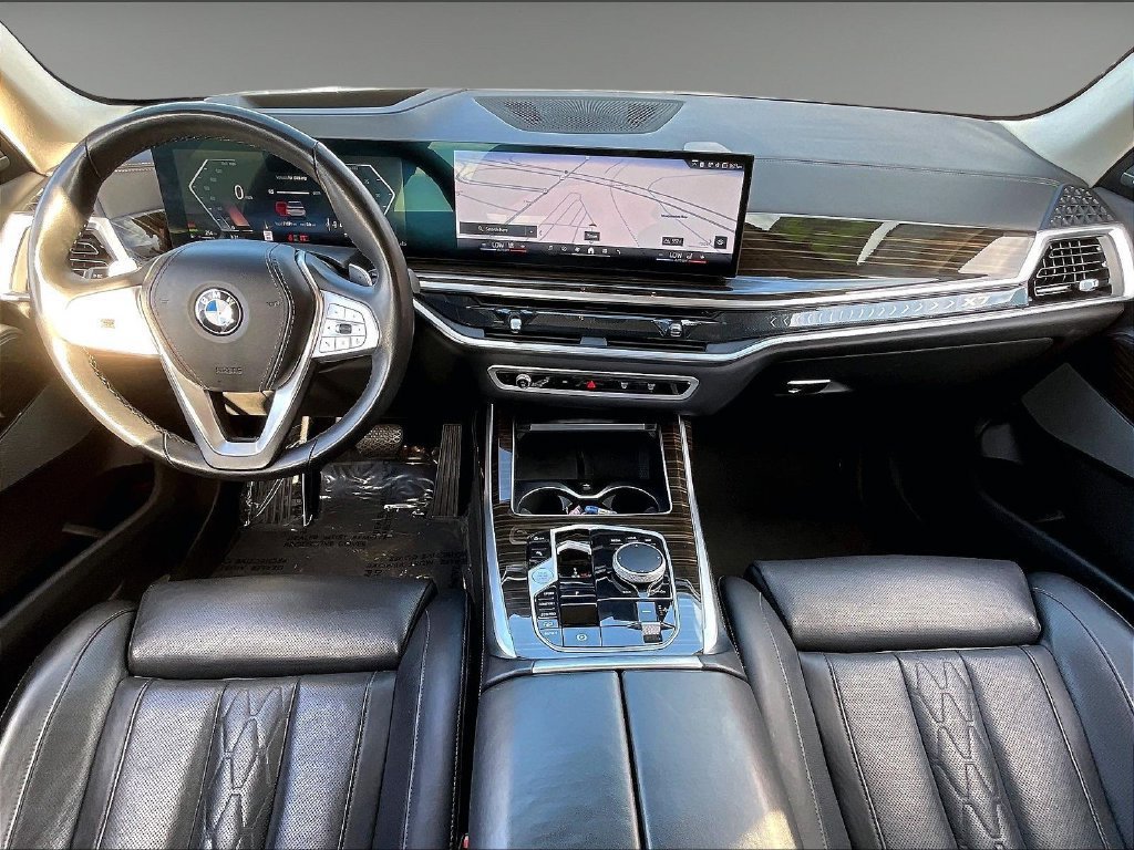Used 2025 BMW X7 xDrive40i AWD/4WD image 21