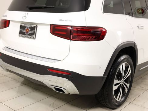 Used 2025 Mercedes-Benz GLB 250 4MATIC image 39