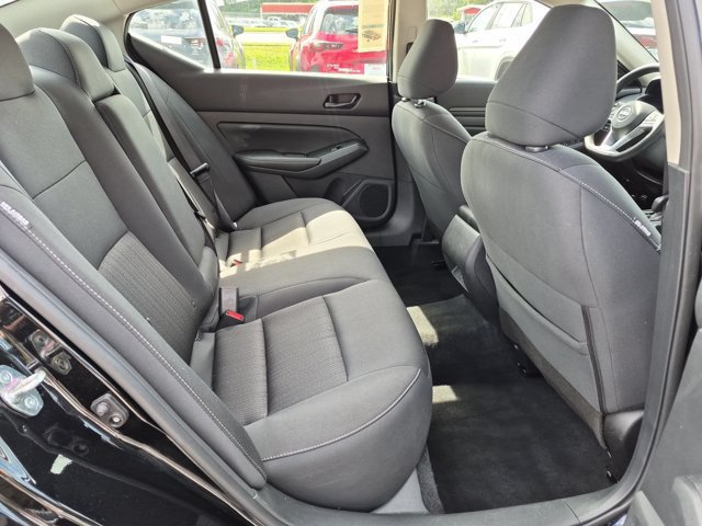 Used 2025 Nissan Altima 2.5 SV FWD image 29