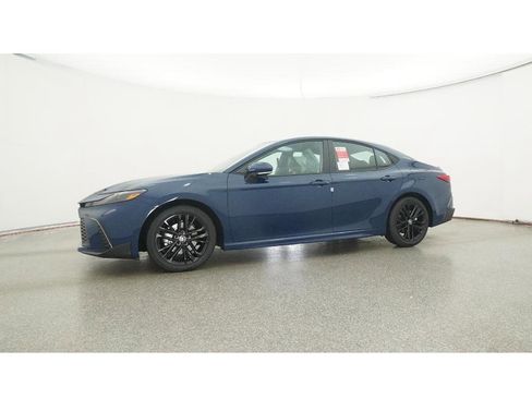 New 2026 Toyota Camry SE image 18