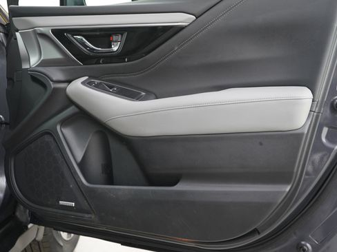 Used 2023 Subaru Outback Limited image 9
