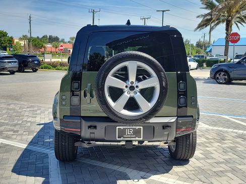 New 2026 Land Rover Defender 110 X-Dynamic SE AWD/4WD image 4