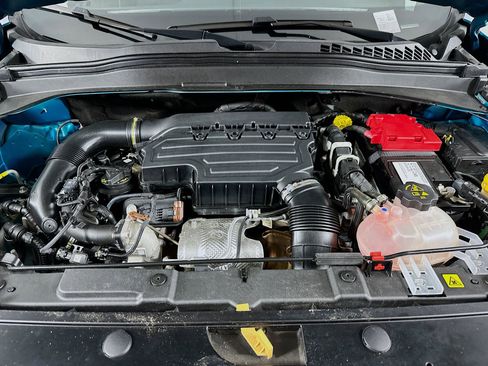 Used 2022 Jeep Renegade Latitude w/ Convenience Group image 32