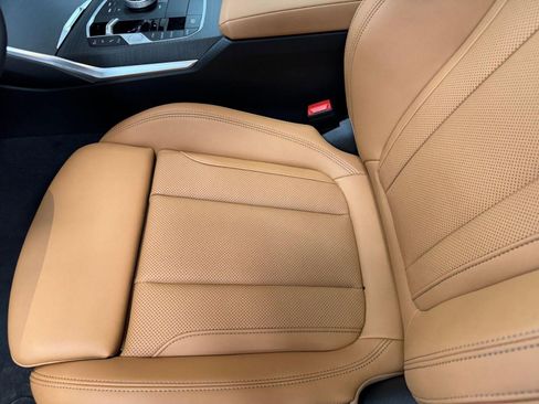 Used 2026 BMW 330i xDrive Sedan w/ Premium Package image 17