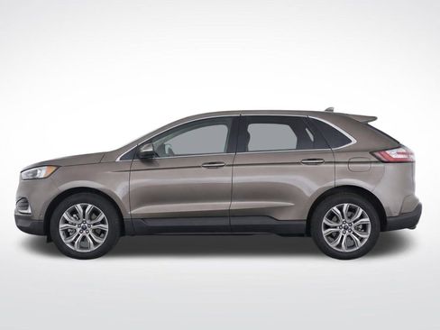 Used 2019 Ford Edge Titanium w/ Equipment Group 301A AWD/4WD image 8