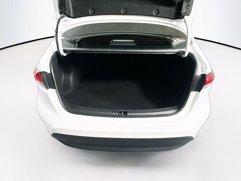 Used 2024 Toyota Corolla LE FWD image 28