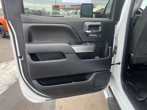 Used 2016 Chevrolet Silverado 3500 LT image 18