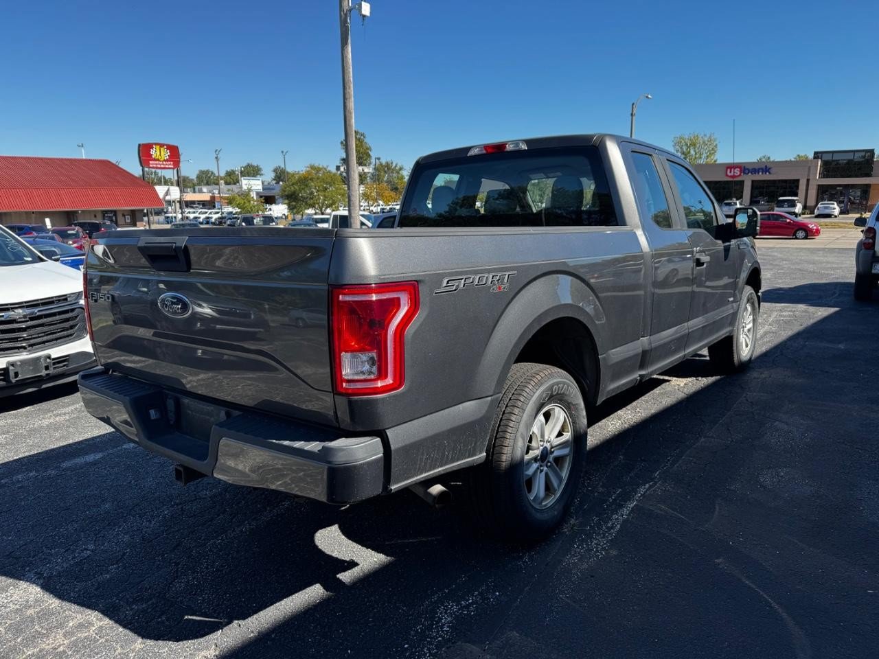 Used 2015 Ford F150 XL w/ Equipment Group 101A Mid AWD/4WD image 4