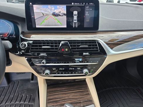 Certified 2023 BMW 530i w/ Premium Package RWD image 22