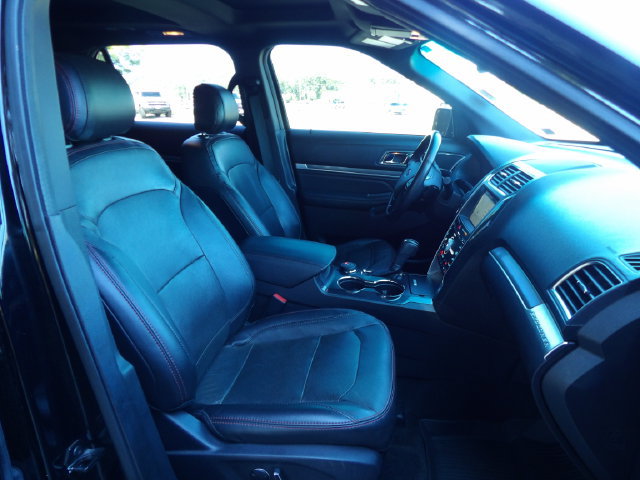 Used 2017 Ford Explorer Sport w/ Equipment Group 401A AWD/4WD image 17