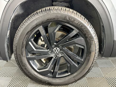 Used 2022 Volkswagen Atlas SE w/ Panoramic Sunroof Package FWD image 36